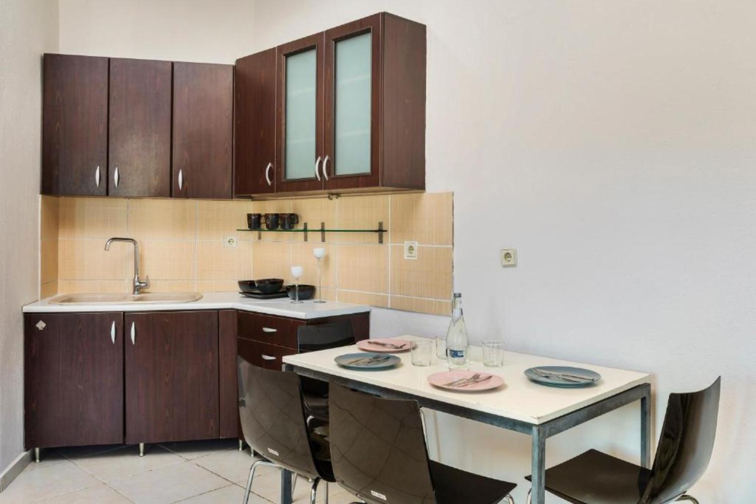 Tiara Holidays - Ohana Hotel - Two Bedroom Family Apartment - kuhinja